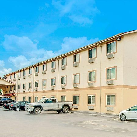 Hotel Super 8 By Wyndham San Antonio/Fiesta Exterior foto
